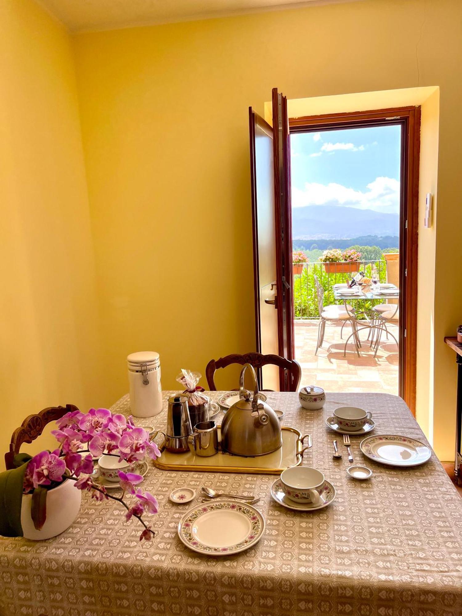 Donna Vittori - Borgo Agricolo Aparthotel Paliano Bagian luar foto